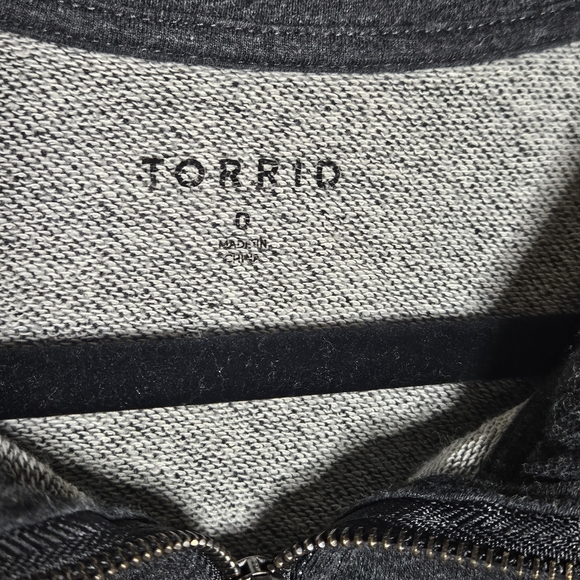 💥Sale💥Torrid Women's Charcoal Drop Shoulder Half Zip Pullover - Picture 2 of 4